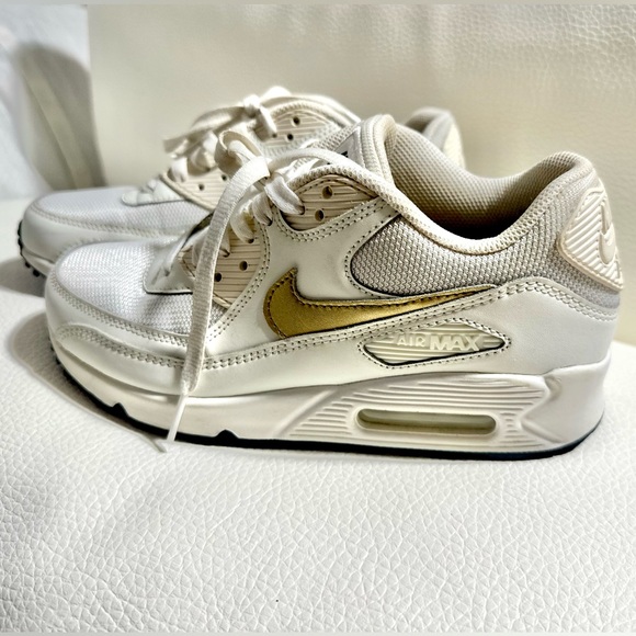 NIKE Air Max 90 Premium, 7.5 Leather White & Gold - Picture 2 of 11